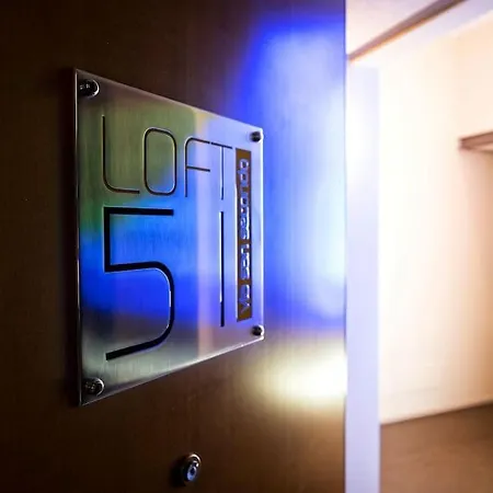 Lovely & Quiet Loft Next To Porta Nuova Station Apartment