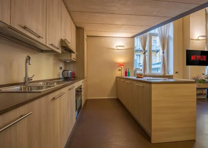 Lovely & Quiet Loft Next To Porta Nuova Station Apartman