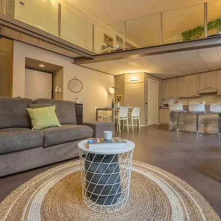 Apartmán Lovely & Quiet Loft Next To Porta Nuova Station Turín